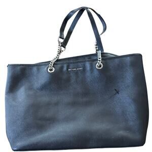 Michael Kors jet set tote black with silver hardware